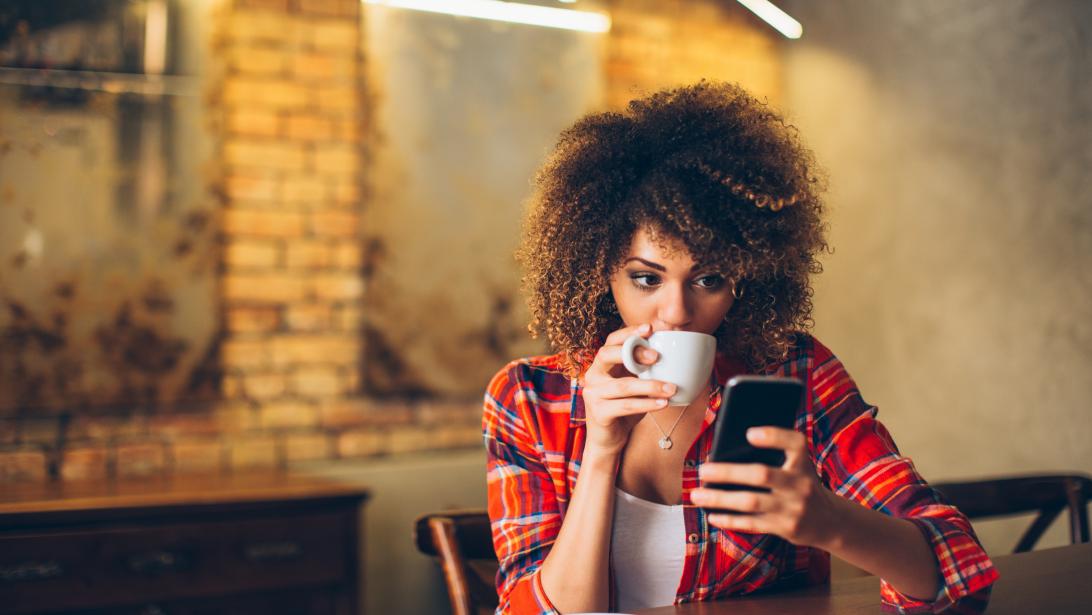 Le "phubbing" cette pratique qui dérange 7 Belges sur 10 Le "phubbing" cette pratique qui dérange 7 Belges sur 10
