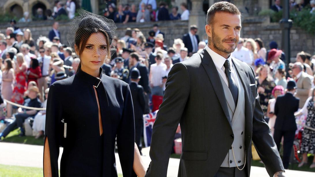 Victoria Beckham onthult zélf waarom ze nooit lacht Victoria Beckham onthult zélf waarom ze nooit lacht