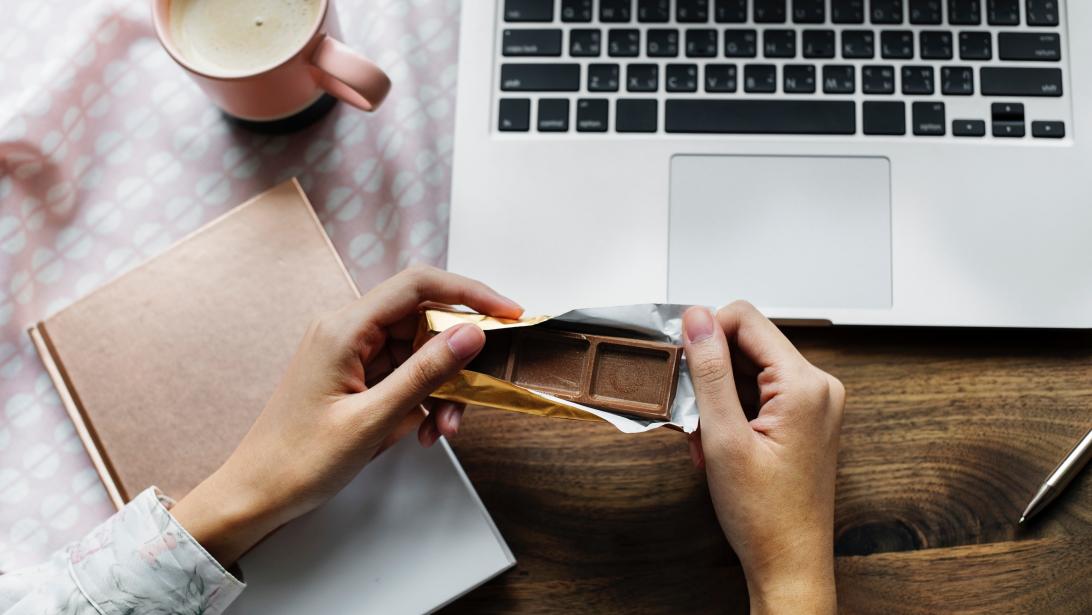 5 astuces pour ne pas grignoter au bureau avant midi 5 astuces pour ne pas grignoter au bureau avant midi