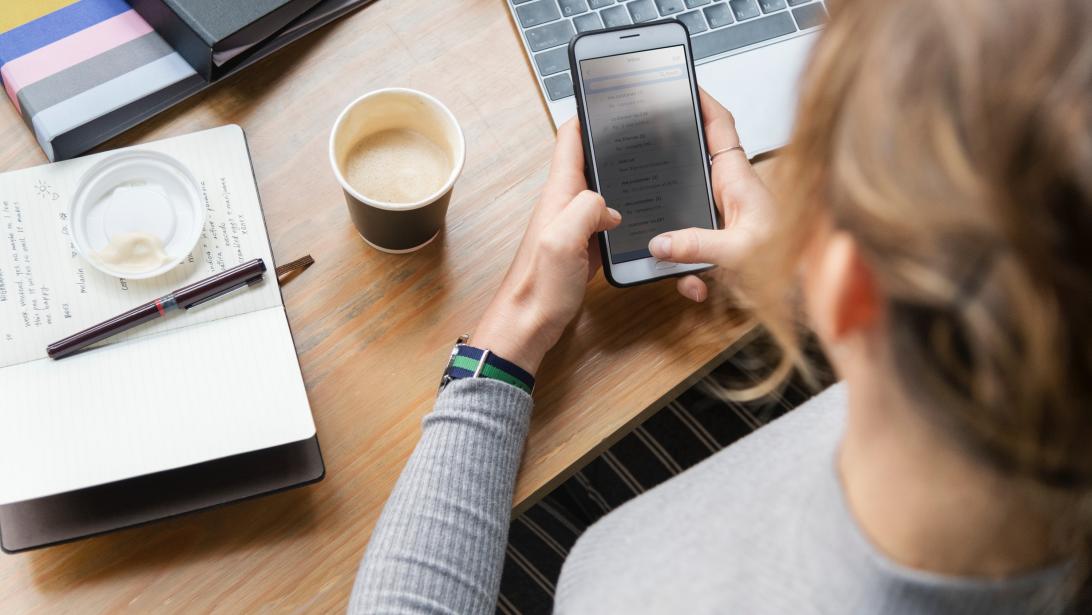 Aoutch: l'utilisation excessive du smartphone déformerait nos mains Aoutch: l'utilisation excessive du smartphone déformerait nos mains
