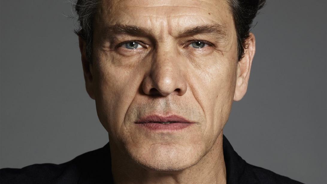 Marc Lavoine: "Aimer quelqu’un, c’est lui apprendre à marcher seul" Marc Lavoine: "Aimer quelqu’un, c’est lui apprendre à marcher seul"