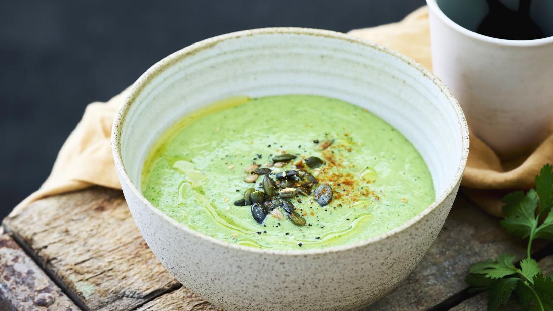 Soupes: oubliez les ennuyeux classiques et craquez pour l'avocat! Soupes: oubliez les ennuyeux classiques et craquez pour l'avocat!