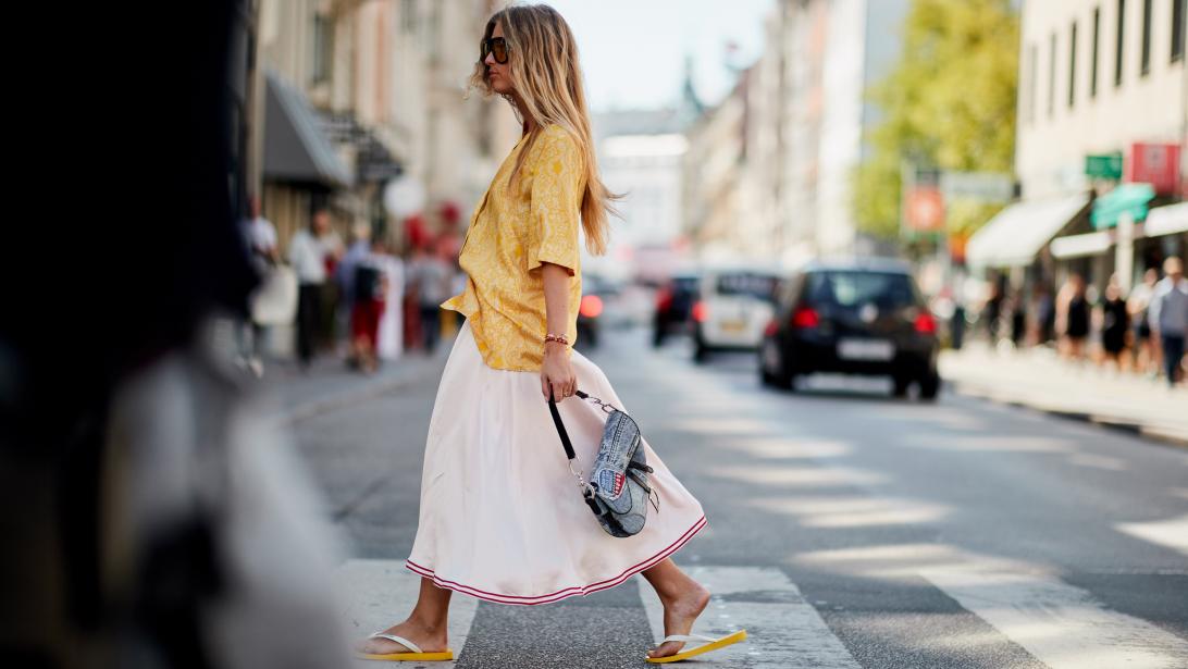 Asos heeft een budgetvriendelijke versie van de Iconische Dior Saddle Bag Asos heeft een budgetvriendelijke versie van de Iconische Dior Saddle Bag