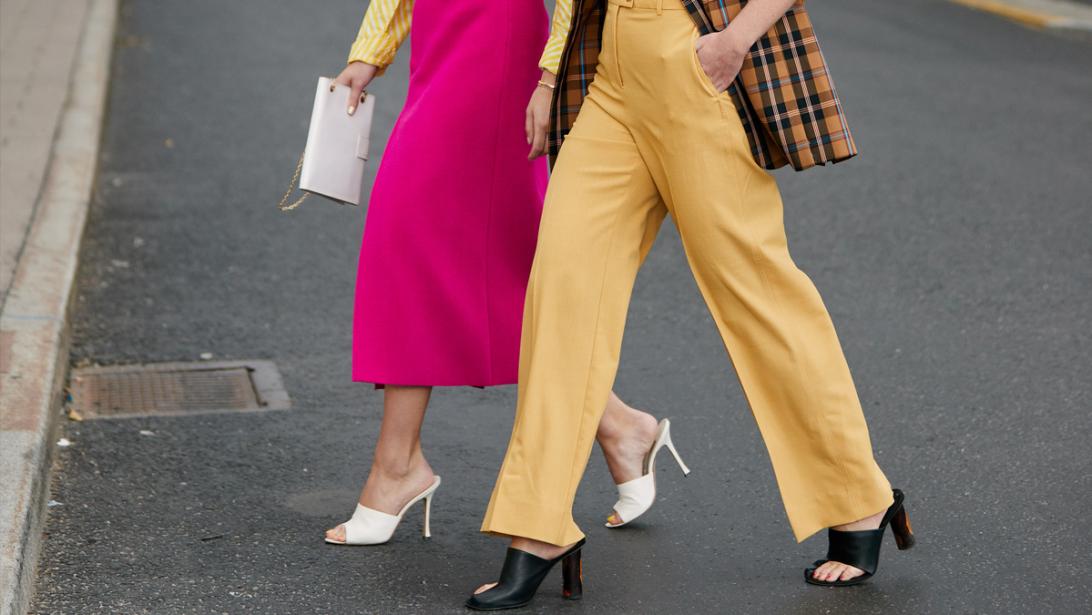 10 schoenentrends om het zomerseizoen mee in te stappen 10 schoenentrends om het zomerseizoen mee in te stappen