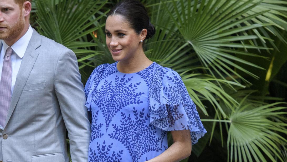 Gespot: Meghan Markle in verbluffende 'Moroccan dress'! Dit en álle andere zwangerschapslooks van de Duchess op een rijtje Gespot: Meghan Markle in verbluffende 'Moroccan dress'! Dit en álle andere zwangerschapslooks van de Duchess op een rijtje