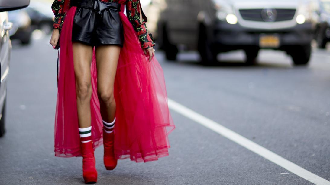 Nos astuces pour des jambes fines et sculptées à la Hailey Baldwin Nos astuces pour des jambes fines et sculptées à la Hailey Baldwin