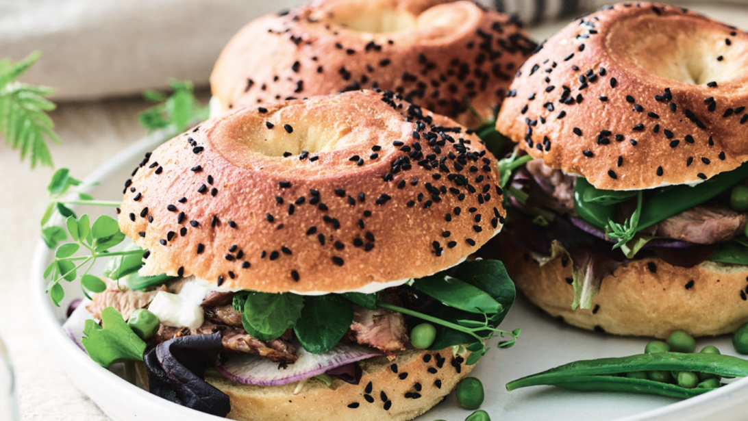 Le lunch qui change: bagel à la viande d'agneau, gingembre et citron vert Le lunch qui change: bagel à la viande d'agneau, gingembre et citron vert