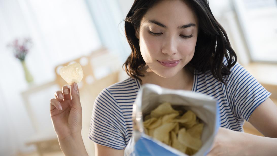 Grignotage: les conseils des pros pour vous réconcilier avec votre faim Grignotage: les conseils des pros pour vous réconcilier avec votre faim