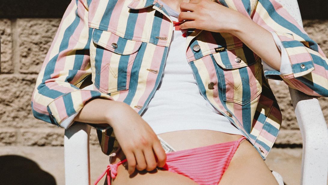 Gewild: de leukste witte T-shirts voor de zomer Gewild: de leukste witte T-shirts voor de zomer