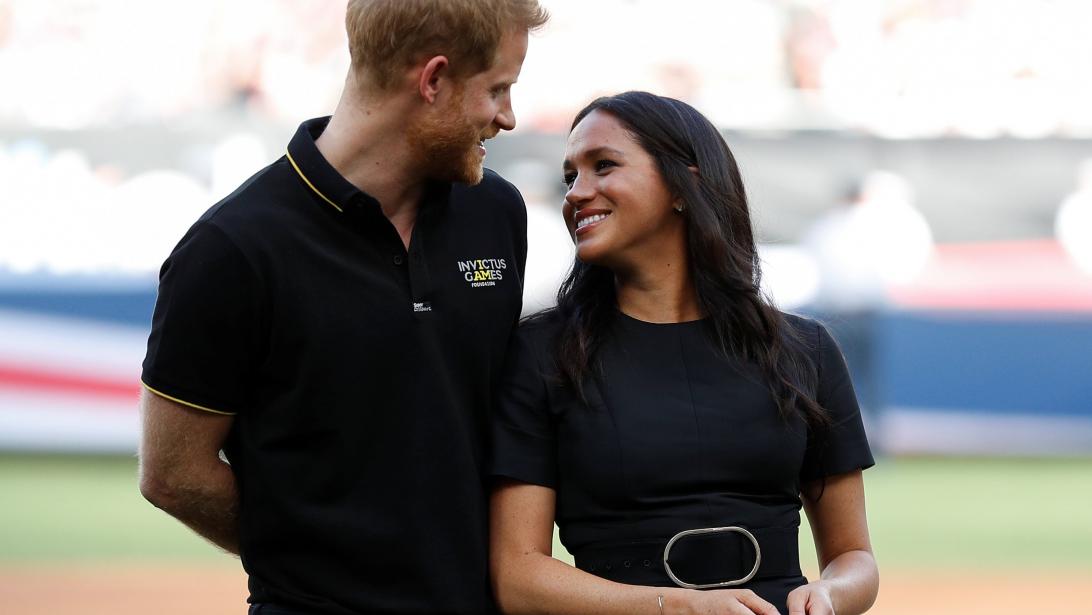 Meghan Markle geniet van baseballmatch tijdens haar zwangerschapsverlof Meghan Markle geniet van baseballmatch tijdens haar zwangerschapsverlof