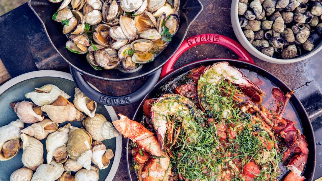 Bar Bulot: heerlijk nostalgisch genieten van kokkels, scheermessen en gegrilde kreeft Bar Bulot: heerlijk nostalgisch genieten van kokkels, scheermessen en gegrilde kreeft