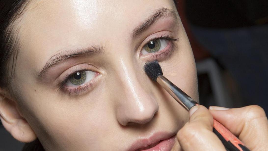How to: de beste routine om je make-upborstels te reinigen How to: de beste routine om je make-upborstels te reinigen
