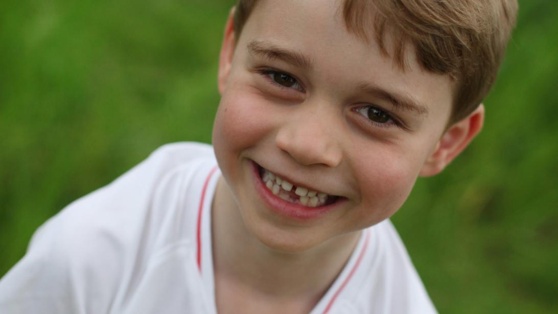 Prins George wordt zes en trakteert ons op een dollige Instagram foto Prins George wordt zes en trakteert ons op een dollige Instagram foto