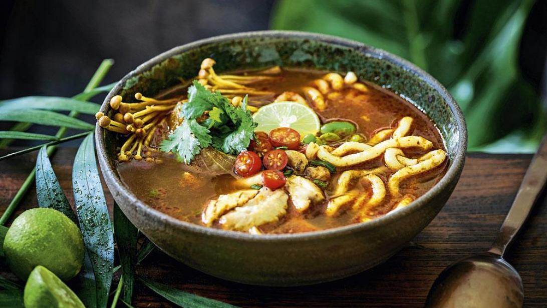 Lekker pittig: Thaise kippensoep