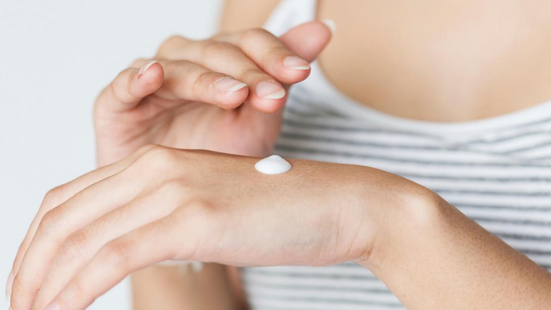 Opgelet: in deze volgorde smeer je skincare-producten het best Opgelet: in deze volgorde smeer je skincare-producten het best