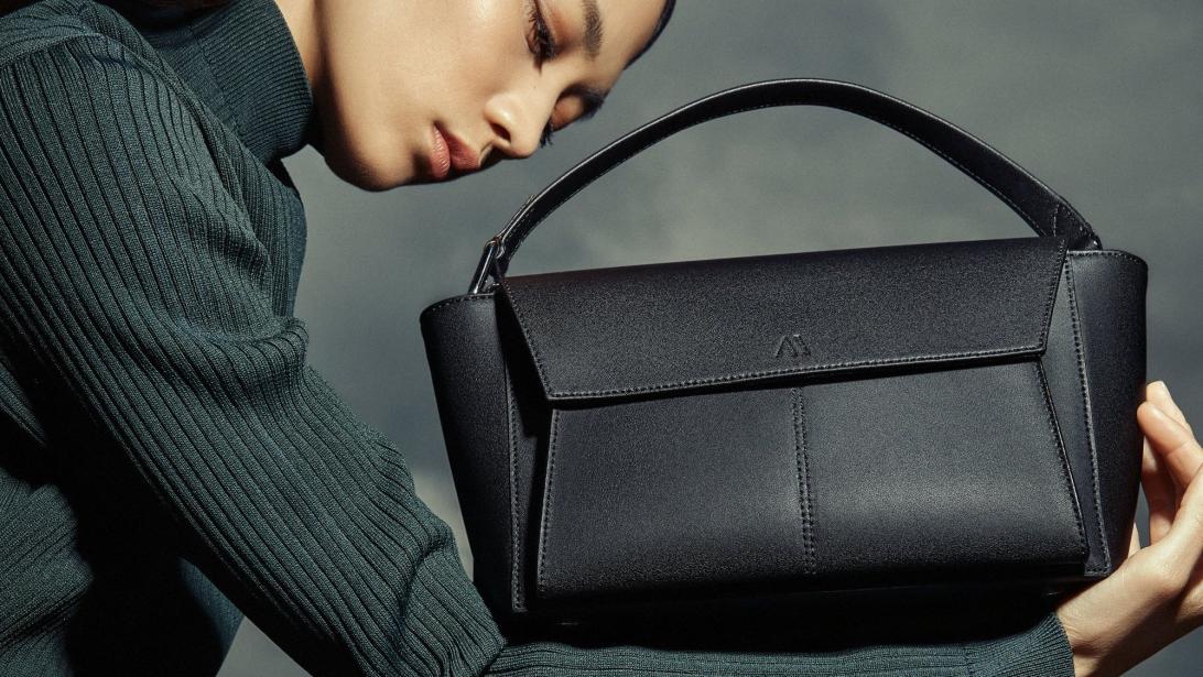 Remportez un set de sacs et accessoires de la marque KAAI (val 1.280€) Remportez un set de sacs et accessoires de la marque KAAI (val 1.280€)