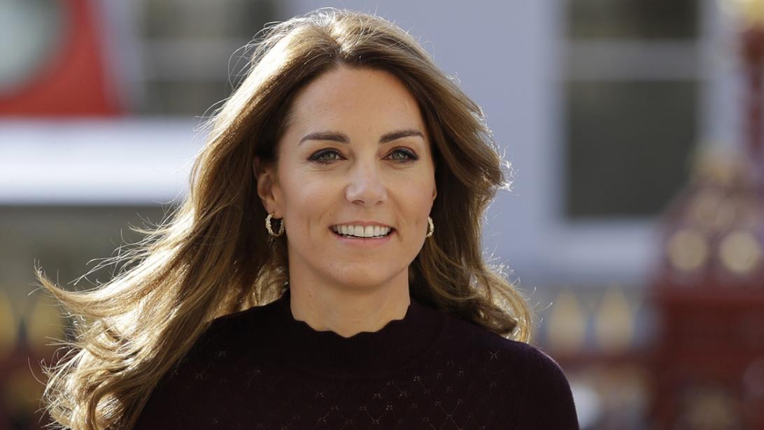 Kate Middleton inspireert voor dé perfecte kantoorlook op een herfstige dag Kate Middleton inspireert voor dé perfecte kantoorlook op een herfstige dag