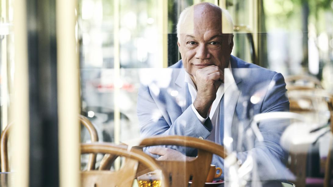 Meet our Guest: Eric-Emmanuel Schmitt, insatiable Meet our Guest: Eric-Emmanuel Schmitt, insatiable