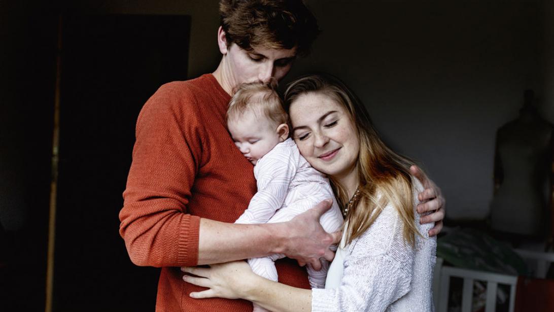 Love is in the air: Lara en Nils zijn 7 jaar samen en kregen in juli hun eerste kindje Love is in the air: Lara en Nils zijn 7 jaar samen en kregen in juli hun eerste kindje