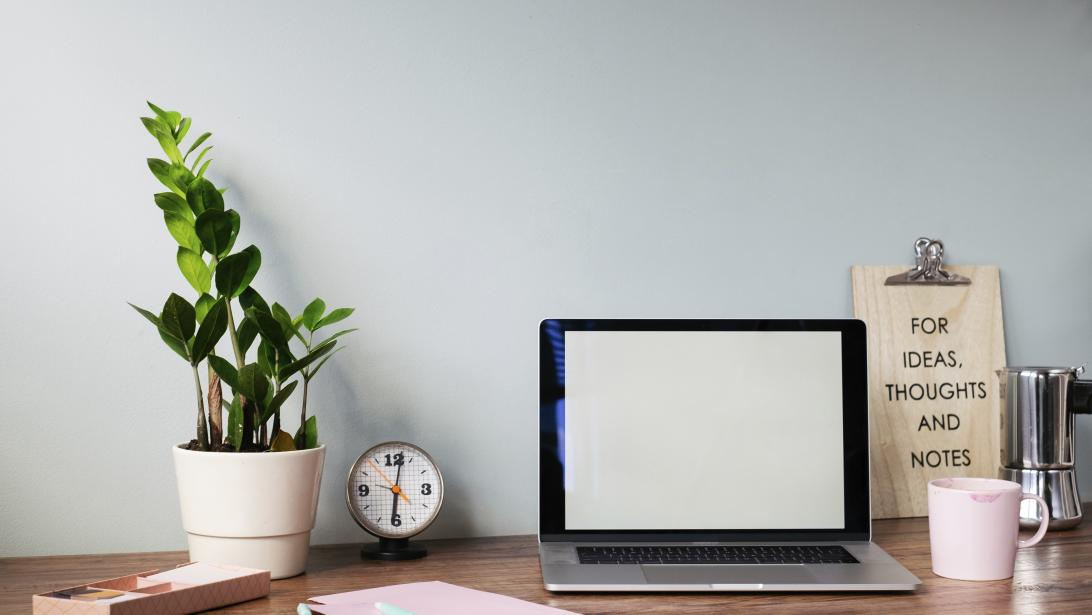 Telewerken: 9 tips om productief en efficiënt te werken Telewerken: 9 tips om productief en efficiënt te werken