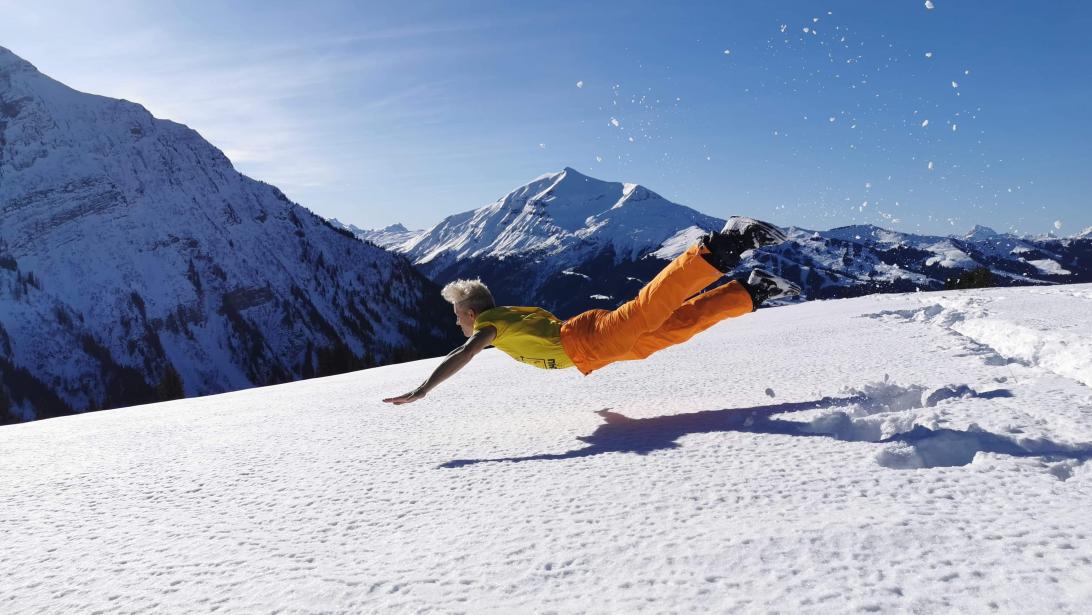 Quand les vacances au ski de Loïc Nottet finissent mal Quand les vacances au ski de Loïc Nottet finissent mal