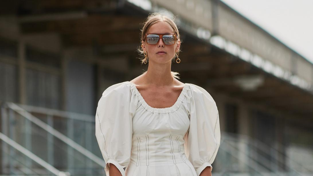 Styling tips van chef-mode Els Keymeulen: zo draag je de romantische ruffle blouse Styling tips van chef-mode Els Keymeulen: zo draag je de romantische ruffle blouse