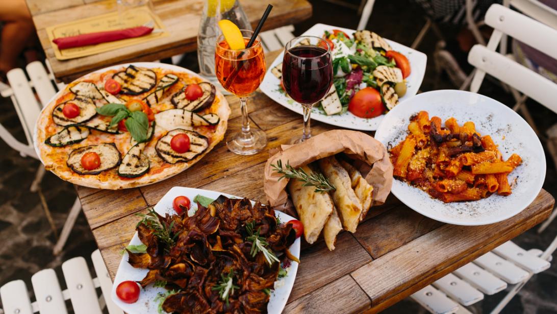 Dit zijn de 17 beste foodadressen van Milaan volgens Béatrice de Lafontaine Dit zijn de 17 beste foodadressen van Milaan volgens Béatrice de Lafontaine