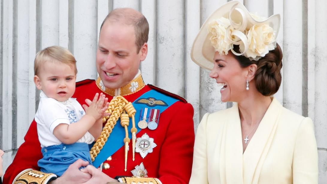 Om blij van te worden: Kate en William delen foto's van jarige prins Louis Om blij van te worden: Kate en William delen foto's van jarige prins Louis