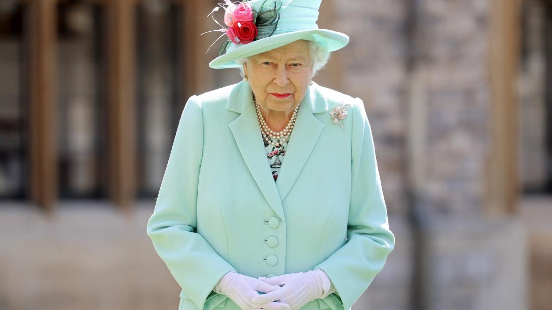 Ces indices qui prédisent l'abdication imminente d'Elizabeth II Ces indices qui prédisent l'abdication imminente d'Elizabeth II