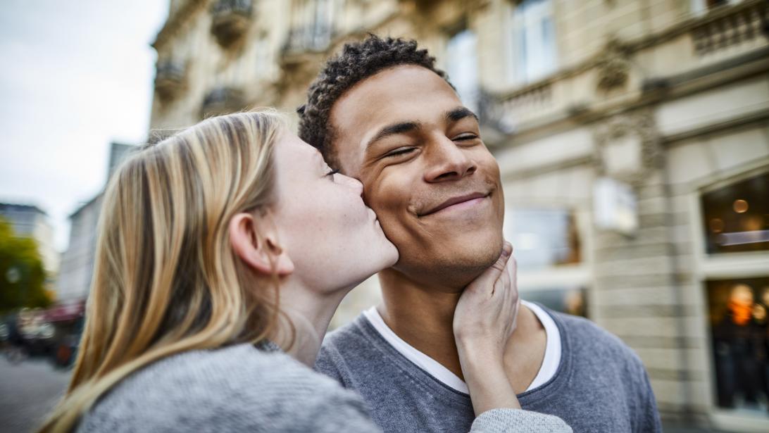 Lof voor de latrelatie: "de latrelatie wordt onterecht als minderwaardig beschouwd" Lof voor de latrelatie: "de latrelatie wordt onterecht als minderwaardig beschouwd"