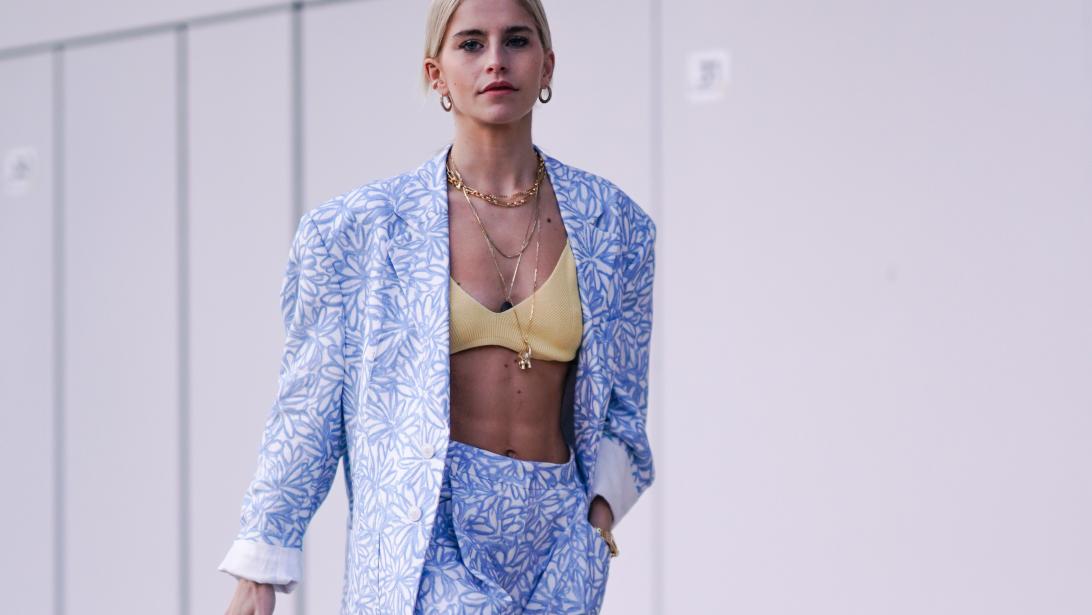 Ondergoed wordt 'bovengoed': zo toon je elegant een stukje lingerie Ondergoed wordt 'bovengoed': zo toon je elegant een stukje lingerie