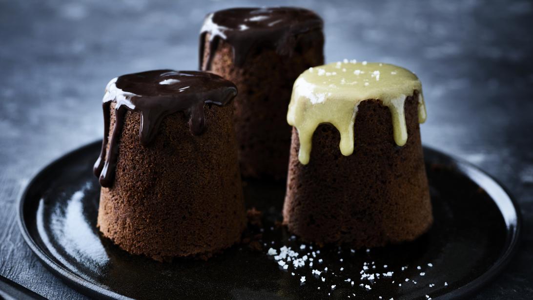 Recette: gâteaux au chocolat, glaçage espresso et caramel Recette: gâteaux au chocolat, glaçage espresso et caramel