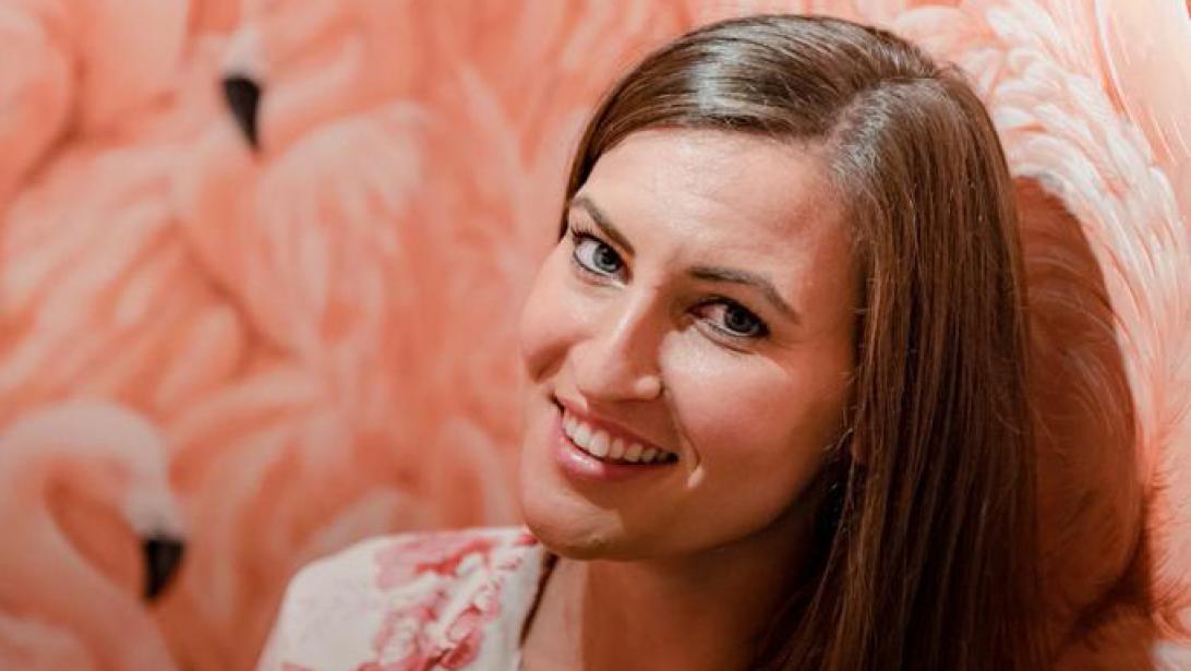 Seksuologe Chloé De Bie over de liefde: "We mogen niet te snel opgeven" Seksuologe Chloé De Bie over de liefde: "We mogen niet te snel opgeven"