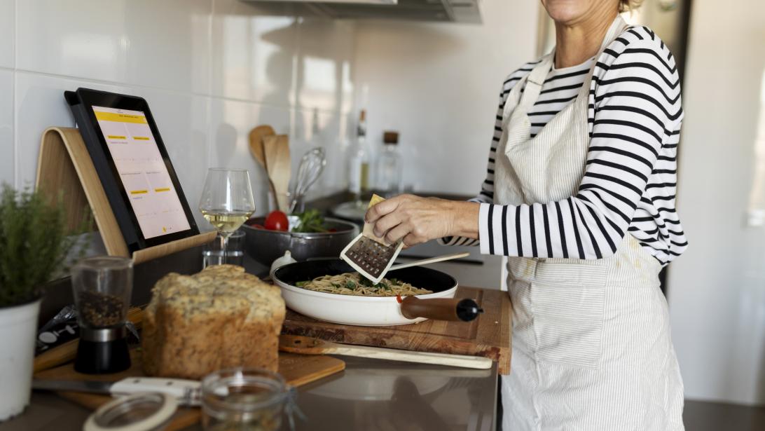 Kom uit je culinaire comfortzone: op avontuur in eigen keuken met culi-journalist Evelien Rutten Kom uit je culinaire comfortzone: op avontuur in eigen keuken met culi-journalist Evelien Rutten