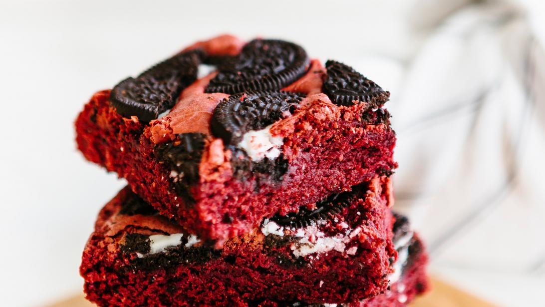 Heerlijk: zo maak je red velvet brownies Heerlijk: zo maak je red velvet brownies
