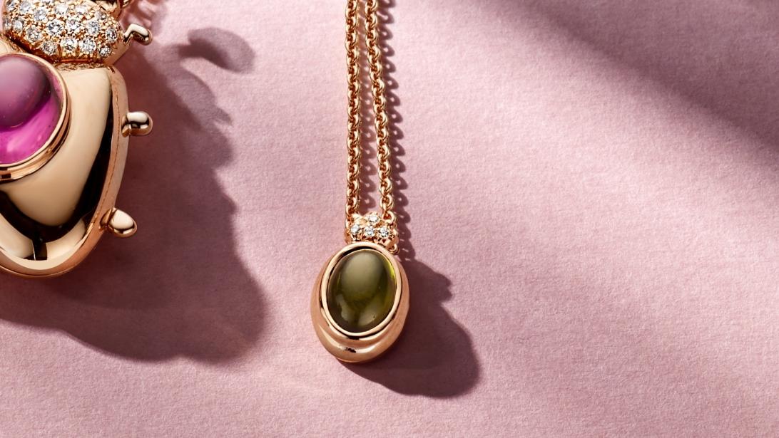 Gagnez une chaîne + pendentif Celine Roelens d'une valeur de 1600€ Gagnez une chaîne + pendentif Celine Roelens d'une valeur de 1600€