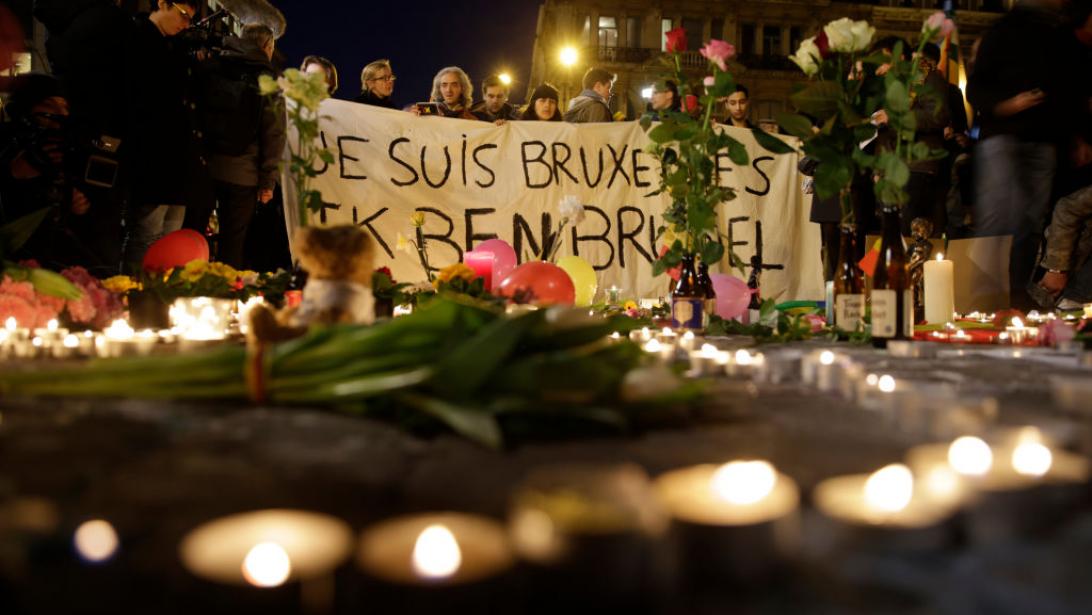 Tine Gregoor en Joanie de Rijke schreven een hommage aan de slachtoffers van 22/3 Tine Gregoor en Joanie de Rijke schreven een hommage aan de slachtoffers van 22/3