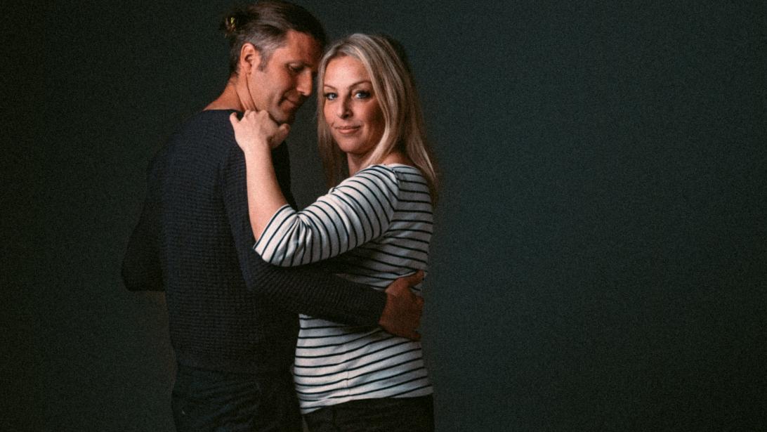 Dorian et Catherine, les voisins tombés amoureux pendant le confinement Dorian et Catherine, les voisins tombés amoureux pendant le confinement