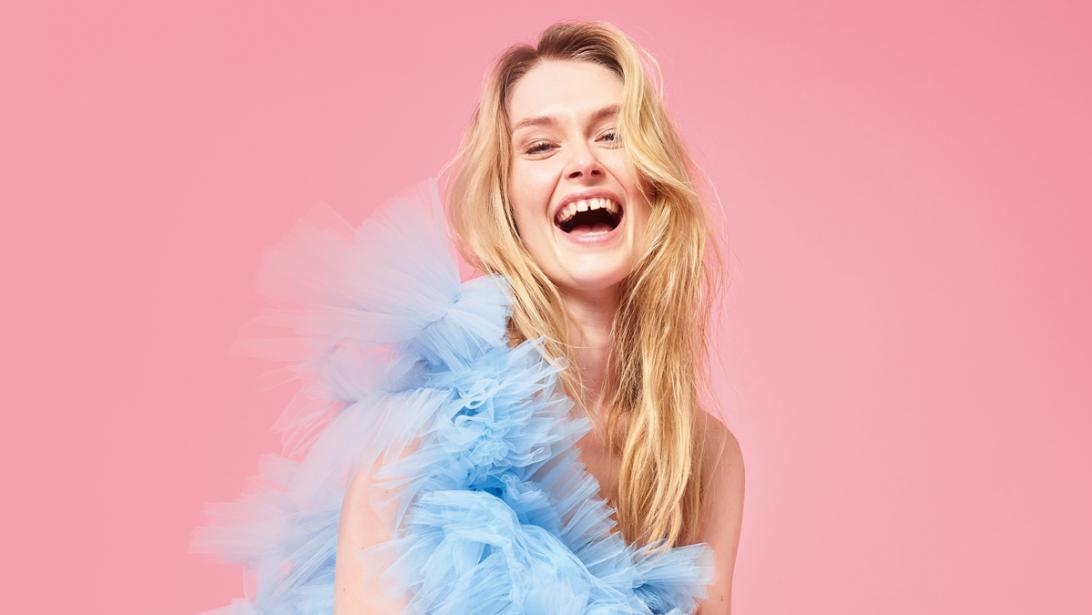 Het juni-nummer van Feeling mét een gratis flesje mini Porto Cruz Pink, nu in de winkel! Het juni-nummer van Feeling mét een gratis flesje mini Porto Cruz Pink, nu in de winkel!