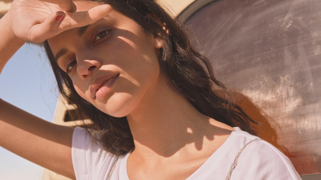 De dermatoloog duidt: "Zo behandel je pigmentvlekjes als gevolg van acne" De dermatoloog duidt: "Zo behandel je pigmentvlekjes als gevolg van acne"