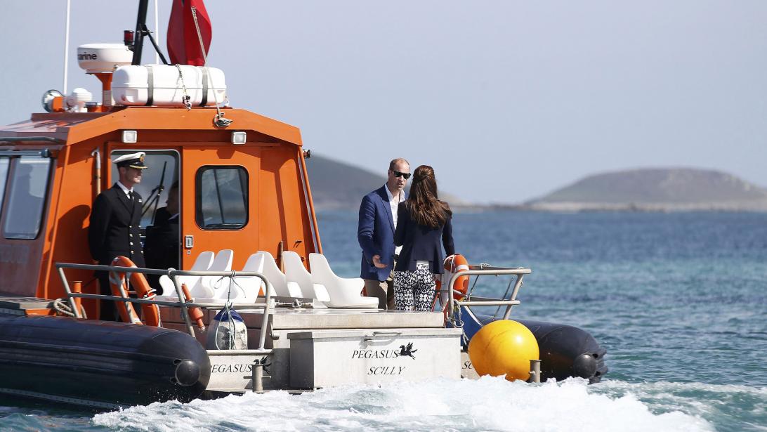 Op dit autovrije eiland brengen Kate Middleton en prins William hun vakantie door Op dit autovrije eiland brengen Kate Middleton en prins William hun vakantie door