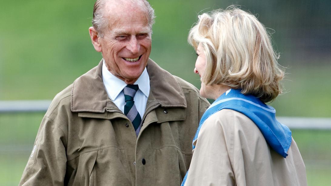 De koninklijke familie is vast niet blij met de verhaallijn rond prins Philip in 'The Crown' De koninklijke familie is vast niet blij met de verhaallijn rond prins Philip in 'The Crown'