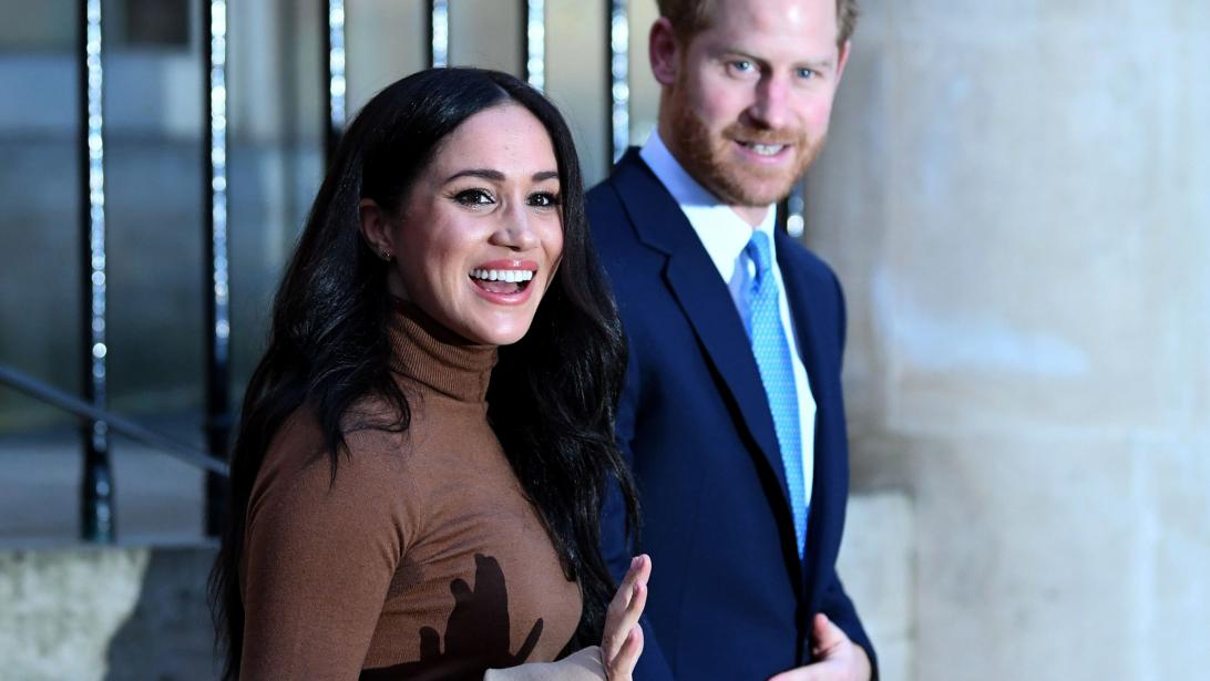 Meghan Markles ravissante rolkraaglook waar plots iedereen naar googelt Meghan Markles ravissante rolkraaglook waar plots iedereen naar googelt
