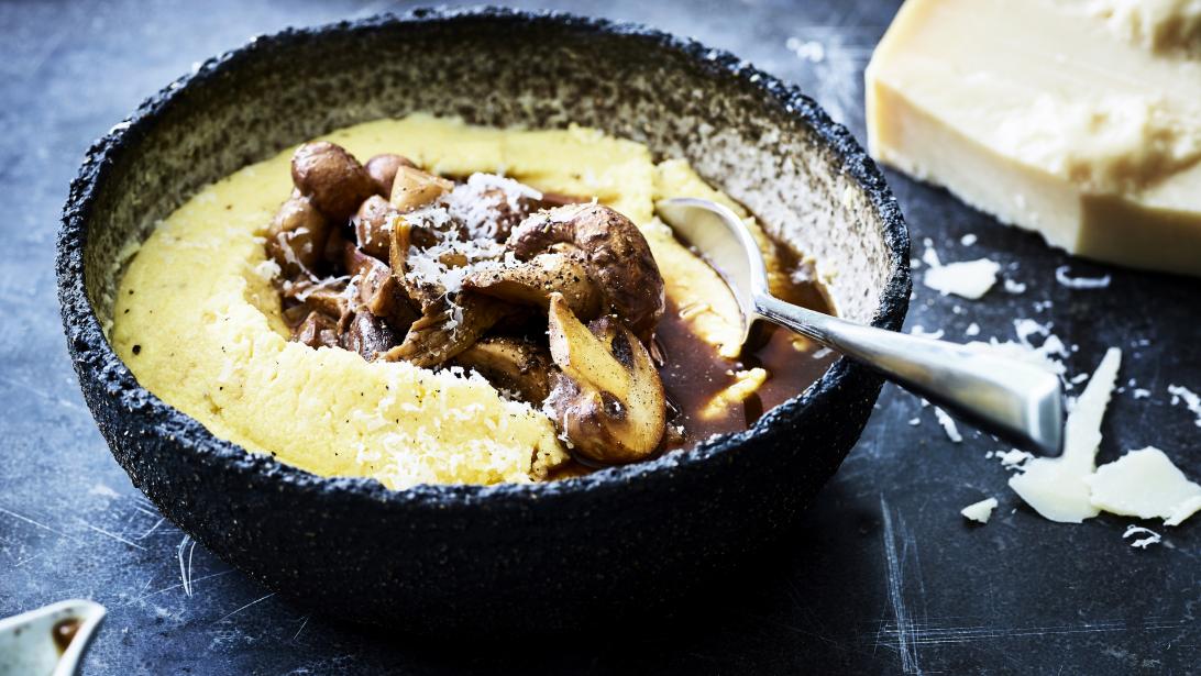 Pot-au-feu de cèpes au vin rouge et à la polenta Pot-au-feu de cèpes au vin rouge et à la polenta