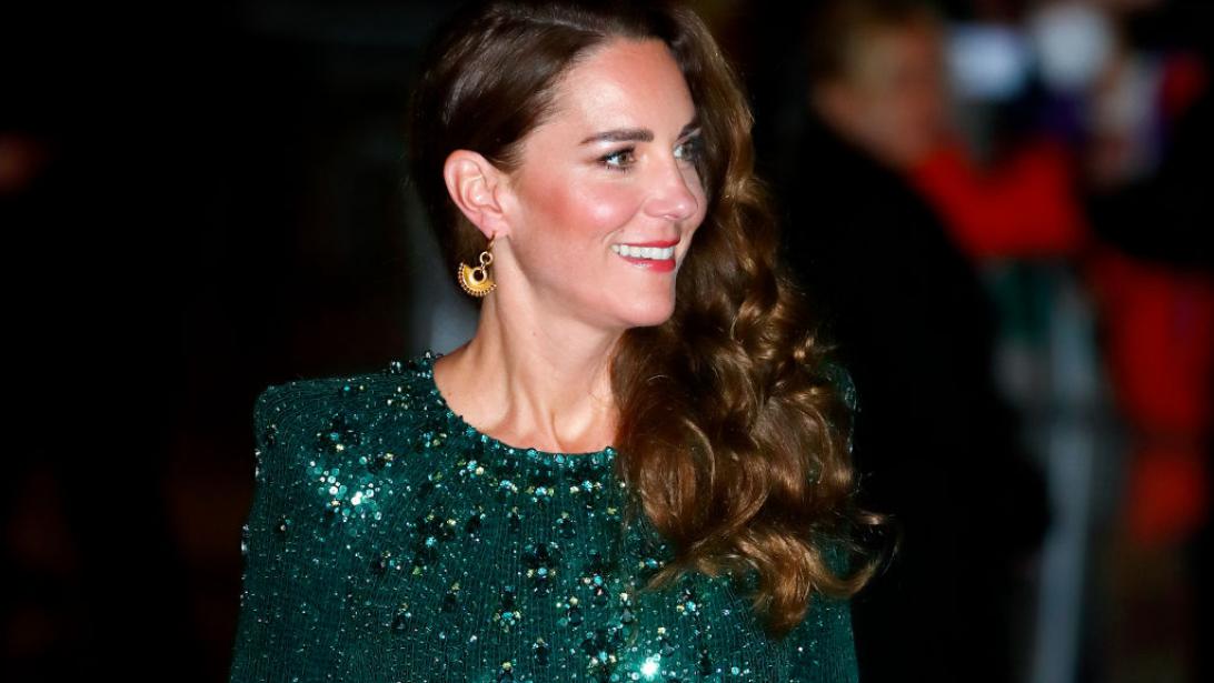 Gespot: Kate Middleton van top tot teen in glitter Gespot: Kate Middleton van top tot teen in glitter