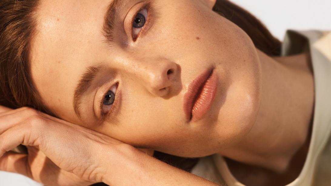 Dankzij dit skincare-ingrediënt werkt je zonnecrème nòg beter tegen rimpels Dankzij dit skincare-ingrediënt werkt je zonnecrème nòg beter tegen rimpels