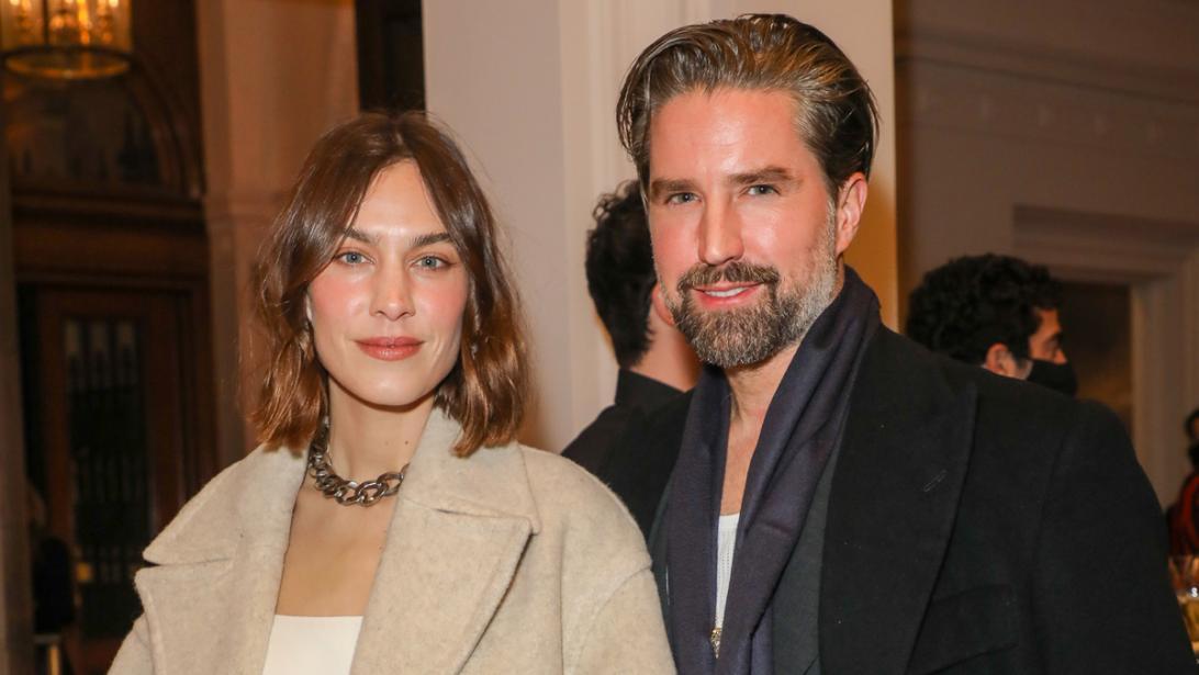 Katie Holmes, Alexa Chung: elles craquent toutes pour ce manteau Mango! Katie Holmes, Alexa Chung: elles craquent toutes pour ce manteau Mango!