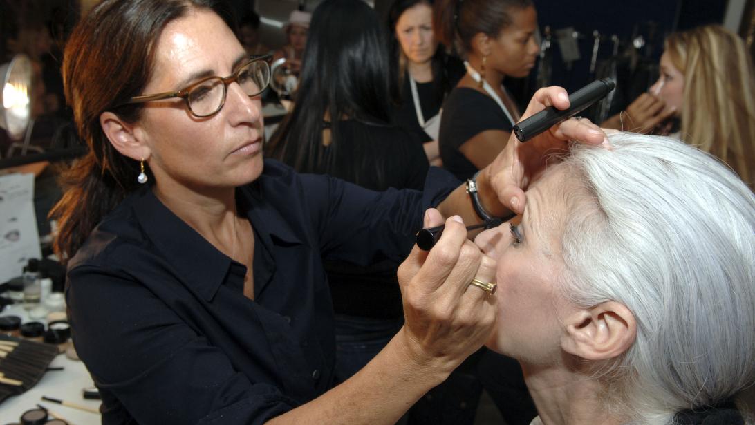 Bobbi Brown révèle ses meilleurs conseils beauté réservés aux 50 ans et + Bobbi Brown révèle ses meilleurs conseils beauté réservés aux 50 ans et +