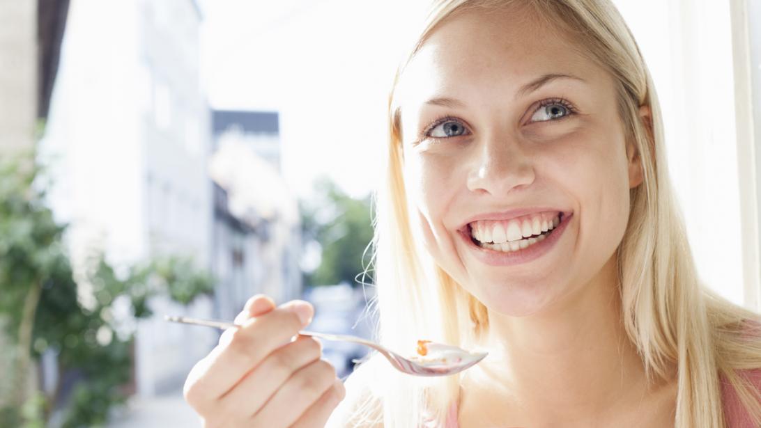 Nooit meer diëten: 10 x stappen om weer te leren eten volgens je gevoel Nooit meer diëten: 10 x stappen om weer te leren eten volgens je gevoel