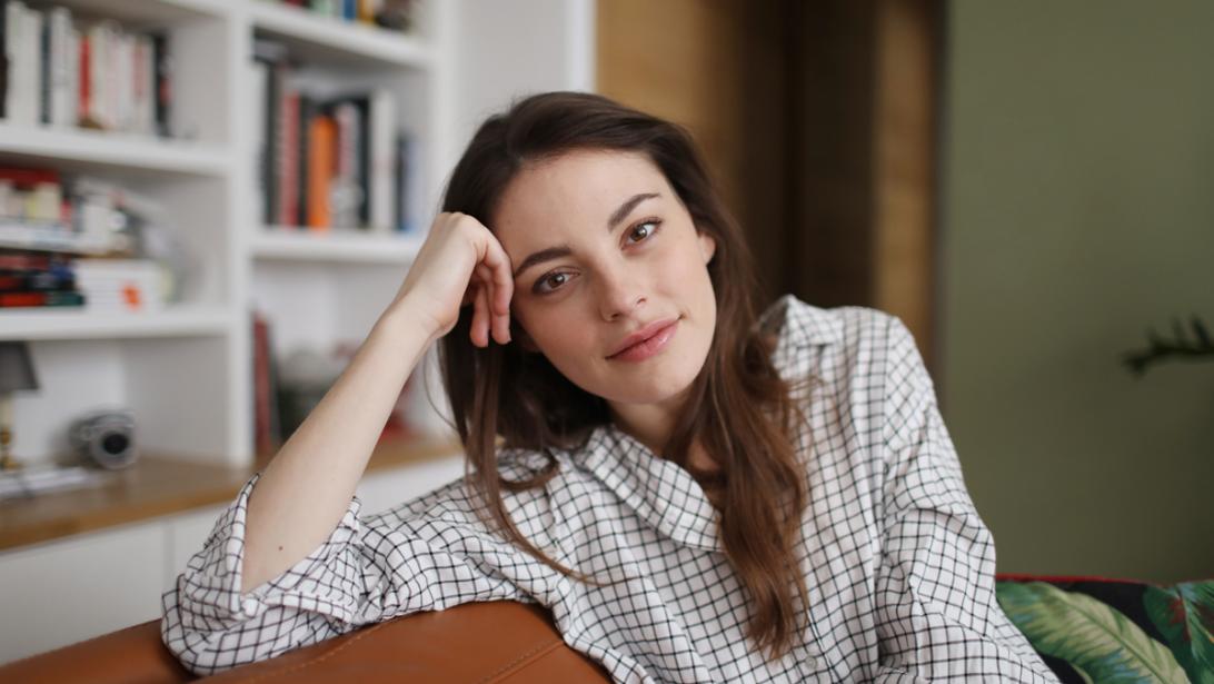 Charlotte slaapt al jaren slecht: "Soms slaap ik letterlijk een hele nacht niet" Charlotte slaapt al jaren slecht: "Soms slaap ik letterlijk een hele nacht niet"